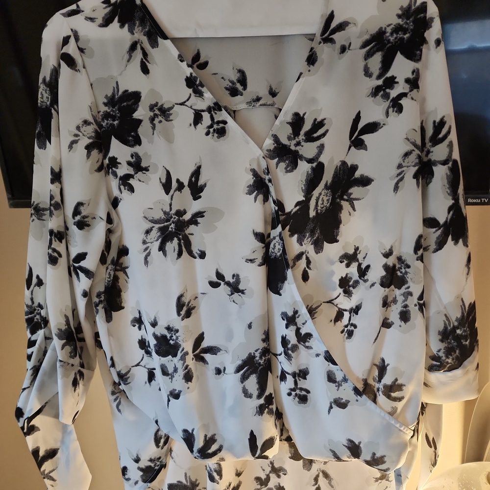 West Kei Black & White Floral Surplice Blouse